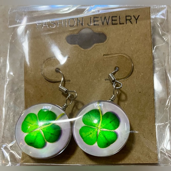Saint Patrick’s Day Earrings & Bracelet NWOT - Picture 2 of 3